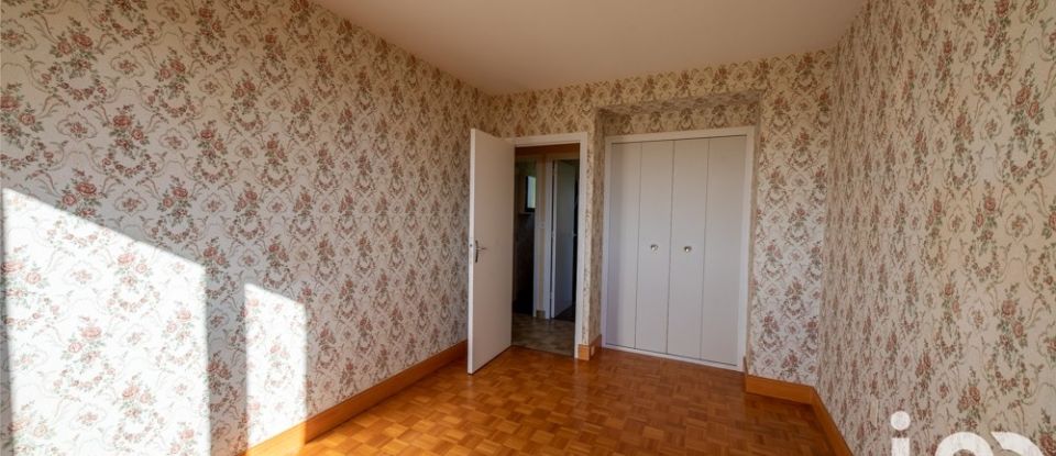 Traditional house 4 rooms of 97 m² in Brasparts (29190)