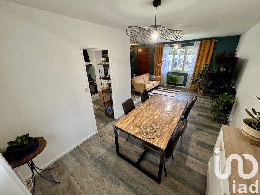 Maison traditionnelle 3 pièces de 70 m² à Beaumont-en-Véron (37420)