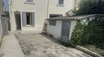 House 3 rooms of 74 m² in Avignon (84000)