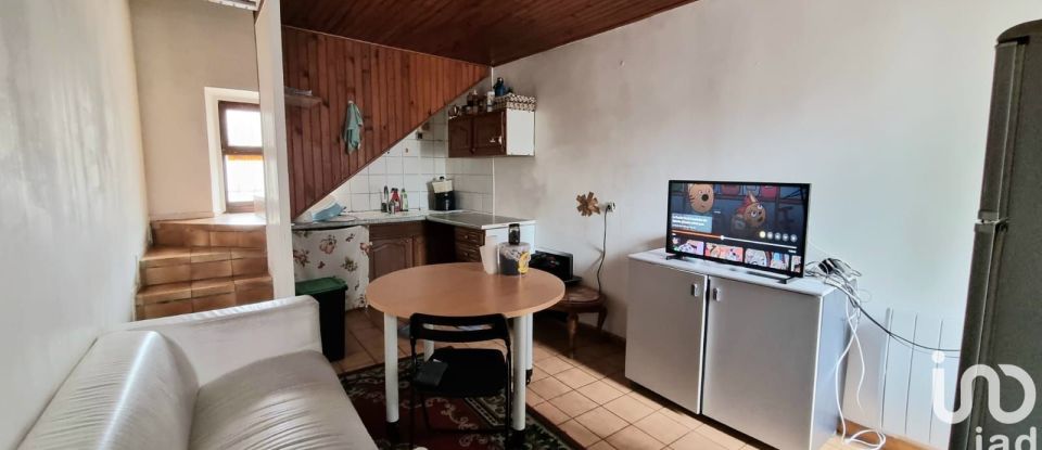Appartement 3 pièces de 48 m² à Corbeil-Essonnes (91100)