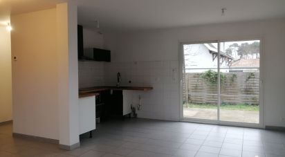 House 4 rooms of 84 m² in Pessac (33600)