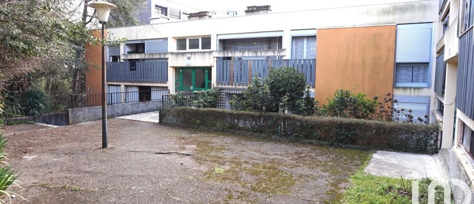 Appartement 4 pièces de 77 m² à Aubenas (07200)