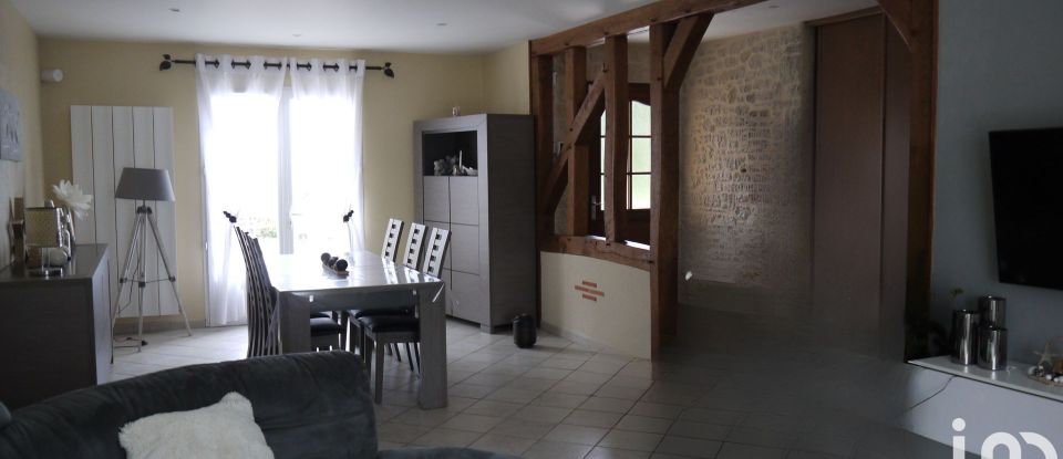 House 6 rooms of 206 m² in Valençay (36600)