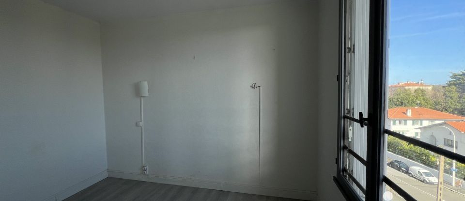 Apartment 2 rooms of 40 m² in Biarritz (64200)