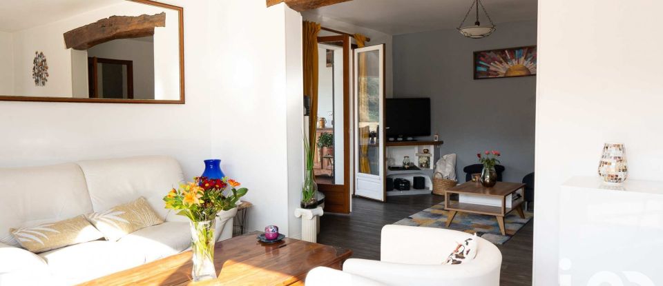 Traditional house 6 rooms of 215 m² in Saint-Pée-sur-Nivelle (64310)
