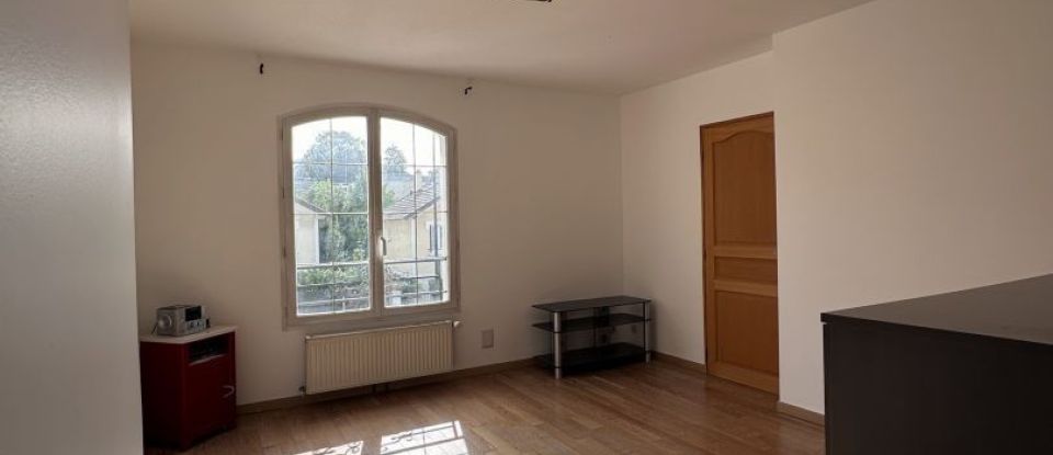 House 7 rooms of 180 m² in Claye-Souilly (77410)