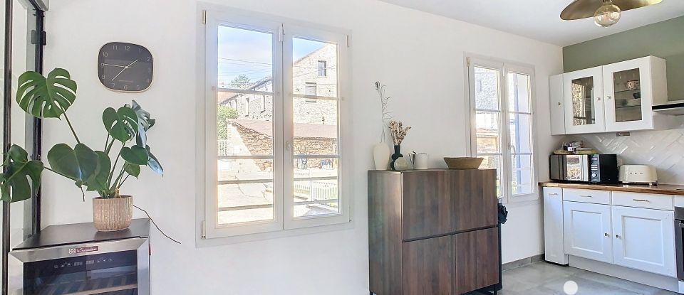 House 5 rooms of 121 m² in Guerville (78930)