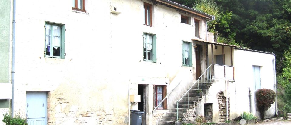 Maison 6 pièces de 110 m² à Doulaincourt-Saucourt (52270)