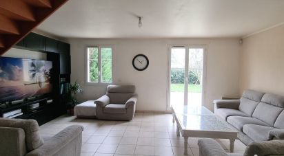Maison 5 pièces de 98 m² à Le Coudray-Montceaux (91830)