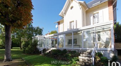 House 8 rooms of 230 m² in Vernouillet (78540)