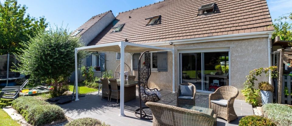 House 8 rooms of 175 m² in Gouvieux (60270)