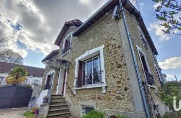Traditional house 7 rooms of 170 m² in Trilport (77470)
