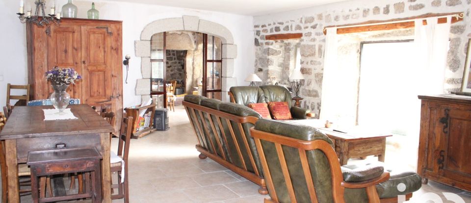 House 6 rooms of 175 m² in Chaudeyrac (48170)