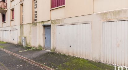 Parking of 13 m² in Sainte-Geneviève-des-Bois (91700)