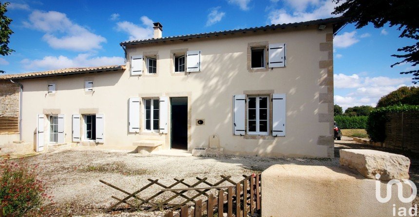 House 6 rooms of 169 m² in Maisonnay (79500)