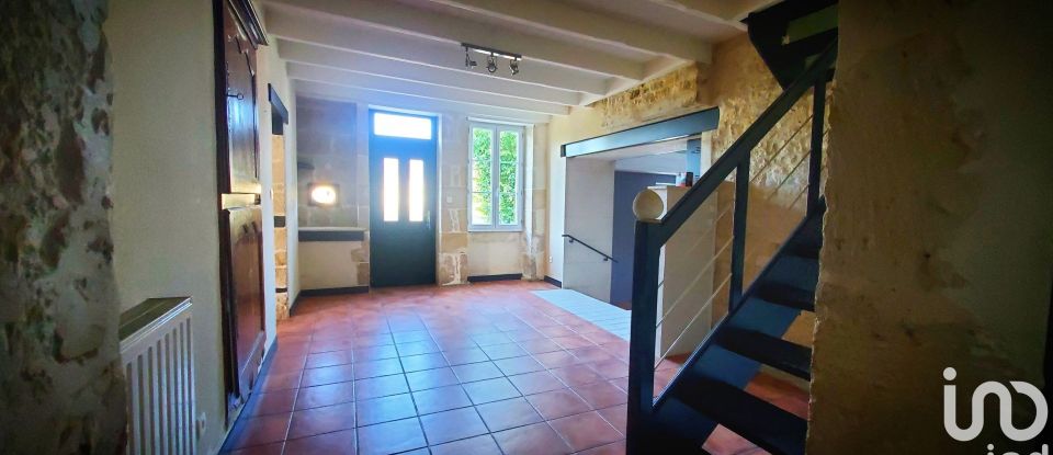 House 6 rooms of 169 m² in Maisonnay (79500)