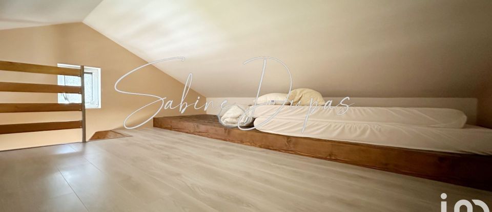 House 8 rooms of 275 m² in Robion (84440)