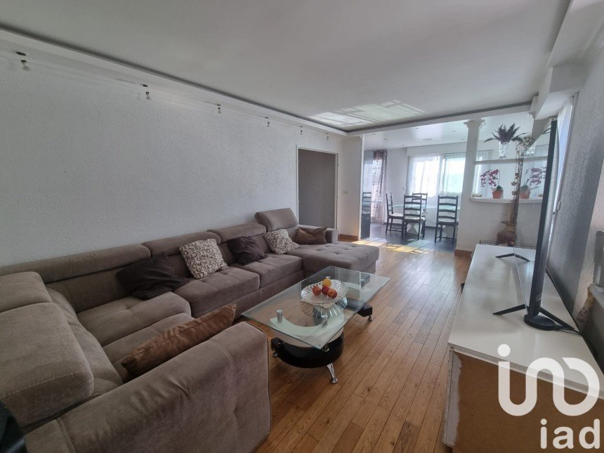 Appartement 7 pièces de 130 m² à Massy (91300)