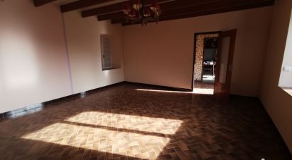 House 8 rooms of 160 m² in Yvias (22930)