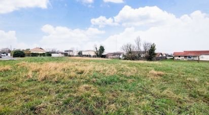 Land of 913 m² in Bassens (33530)