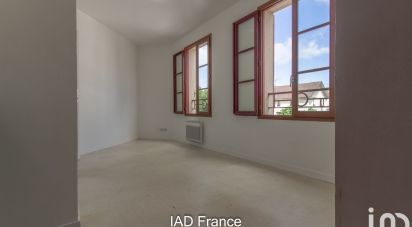 Apartment 1 room of 14 m² in Les Mureaux (78130)