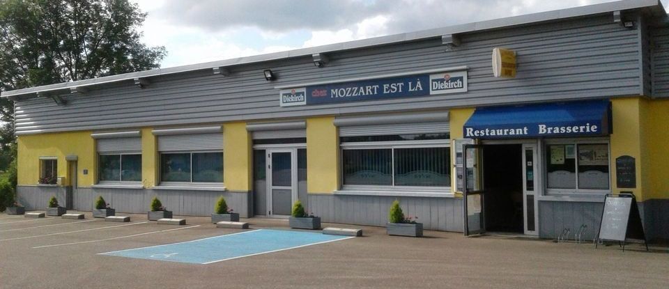 Restaurant of 326 m² in Varennes-en-Argonne (55270)