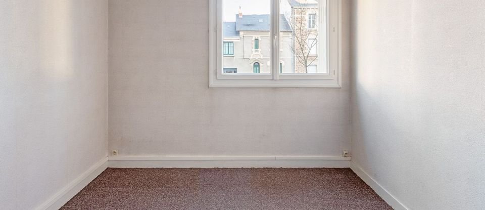 Apartment 4 rooms of 71 m² in Nantes (44000)