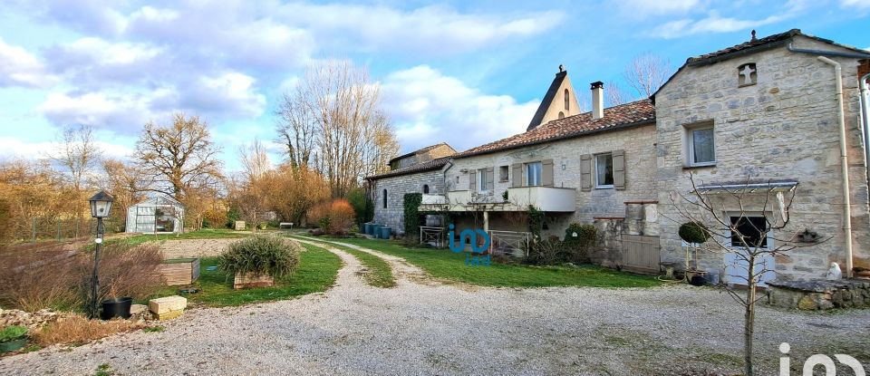House 6 rooms of 165 m² in Belfort-du-Quercy (46230)