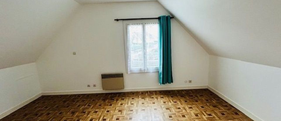 House 5 rooms of 105 m² in Neufchâtel-en-Bray (76270)