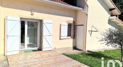 Country house 10 rooms of 220 m² in Gamarde-les-Bains (40380)