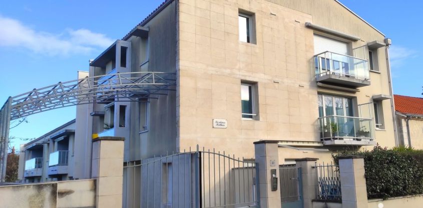 Appartement 3 pièces de 69 m² à La Rochelle (17000)