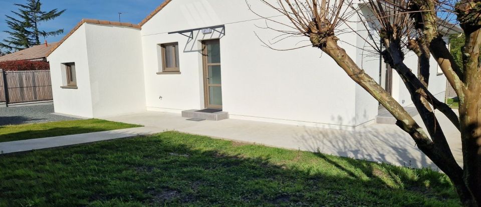 House 4 rooms of 90 m² in Blanquefort (33290)