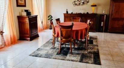 House 5 rooms of 114 m² in Soulignonne (17250)