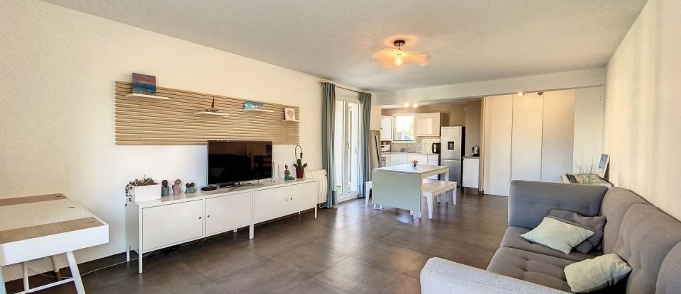 Appartement 4 pièces de 81 m² à Cagnes-sur-Mer (06800)