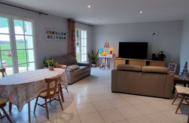 Maison 6 pièces de 135 m² à Les Brouzils (85260)