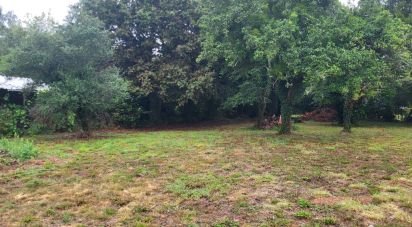 Land of 920 m² in Malville (44260)
