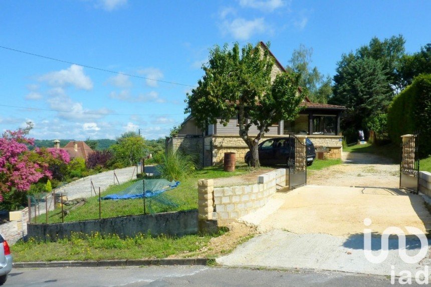 Maison 9 pièces de 200 m² à Sarlat-la-Canéda (24200)