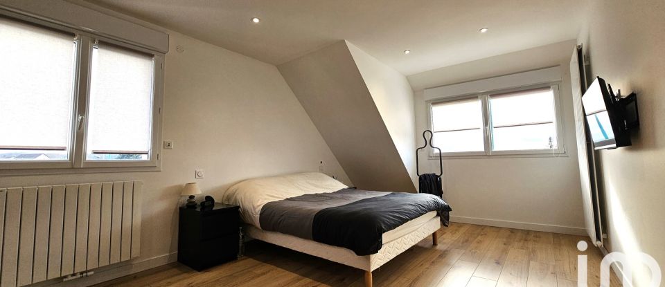 Maison traditionnelle 4 pièces de 103 m² à Saint-Germain-Laval (77130)