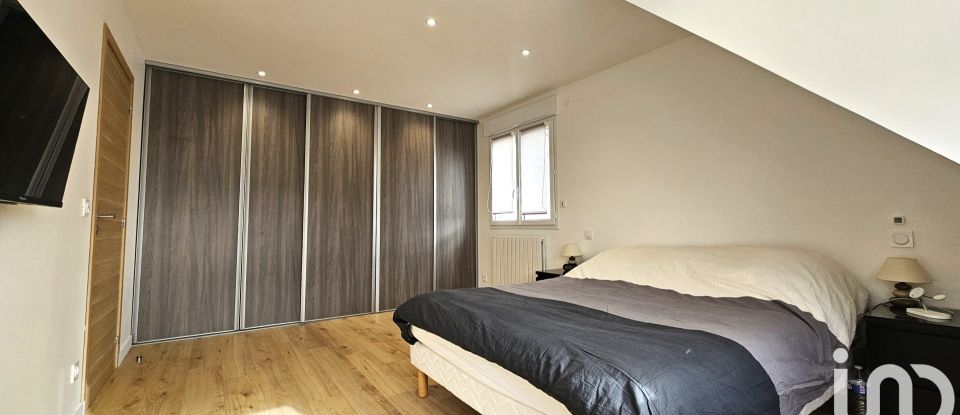 Maison traditionnelle 4 pièces de 103 m² à Saint-Germain-Laval (77130)