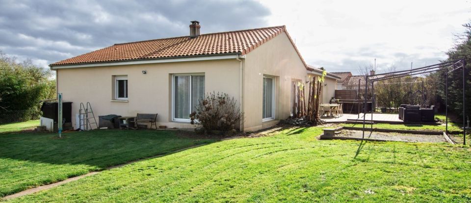 Maison 6 pièces de 151 m² à Chemillé-en-Anjou (49120)