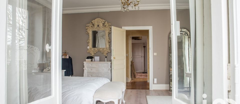 Mansion 6 rooms of 190 m² in Les Ponts-de-Cé (49130)