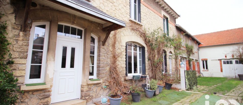 Mansion 11 rooms of 255 m² in Saint-Brice-Courcelles (51370)