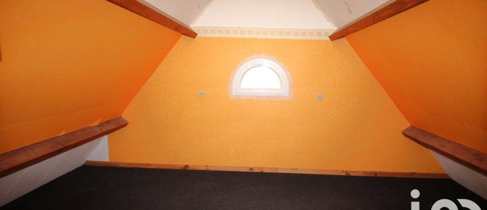 Town house 7 rooms of 136 m² in Amilly (45200)