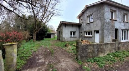 House 4 rooms of 103 m² in Boisredon (17150)