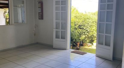 House 3 rooms of 100 m² in Saint-Pierre (97410)
