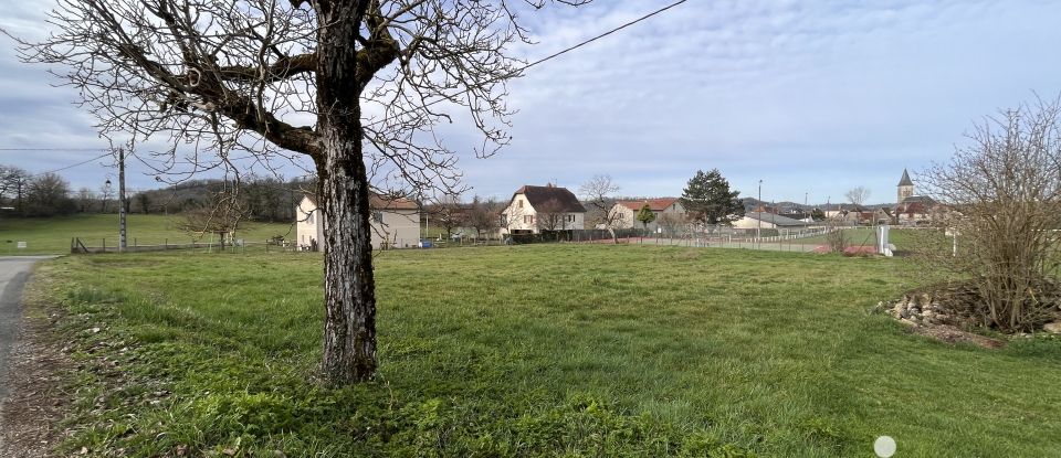 Terrain de 2 415 m² à Mayrinhac-Lentour (46500)