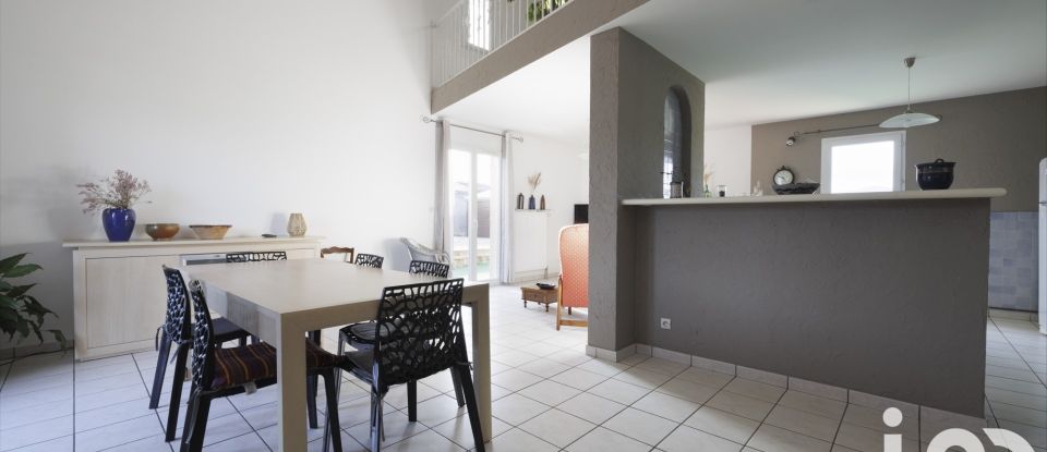 House 5 rooms of 141 m² in Mornant (69440)