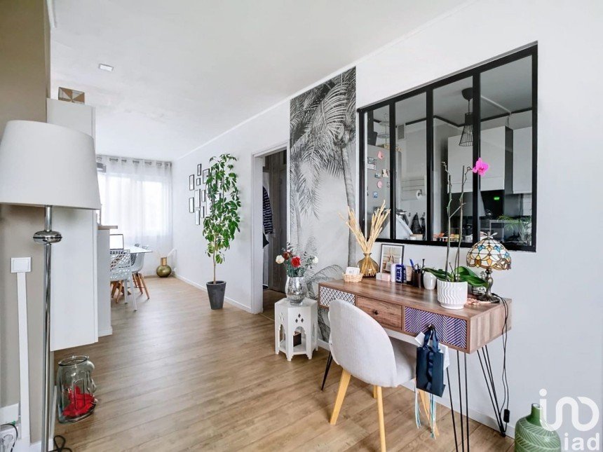 Apartment 4 rooms of 88 m² in Douai (59500)