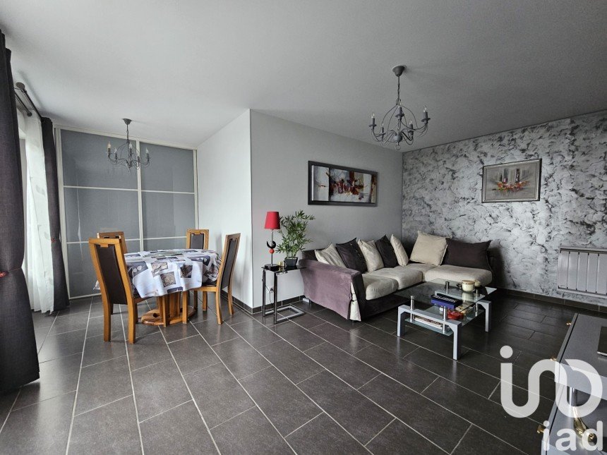 Appartement 2 pièces de 51 m² à Épernon (28230)