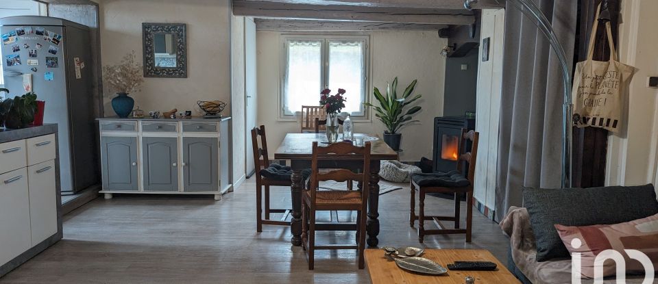 Country house 4 rooms of 80 m² in Saint-Alban-d'Ay (07790)